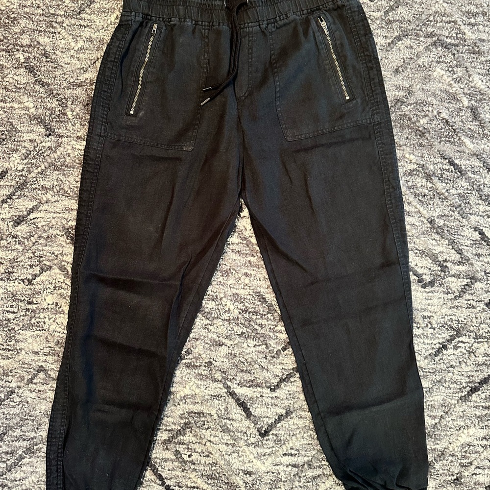 Athleta women’s black linen Joggers with Zippered Pockets